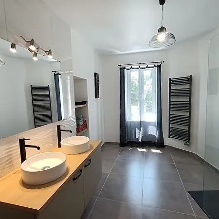 Maison De Village En Provence Casa de Férias *