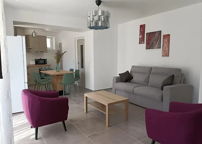Maison De Village En Provence