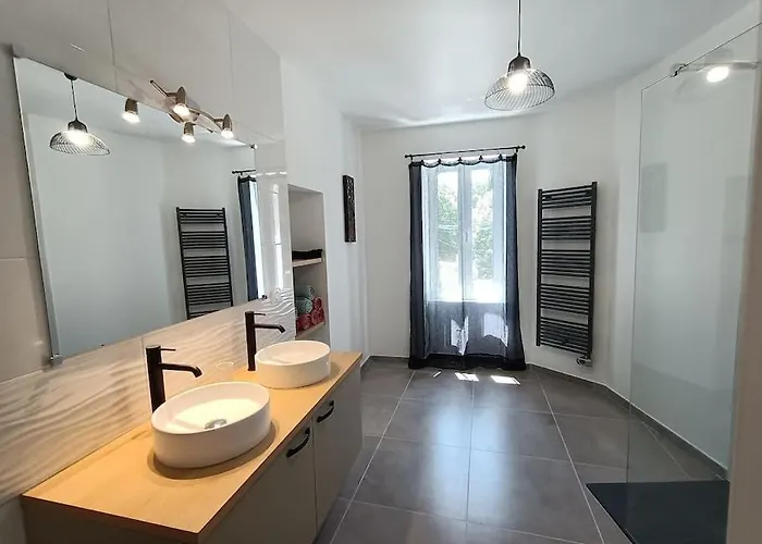Maison De Village En Provence Hébergement de vacances *